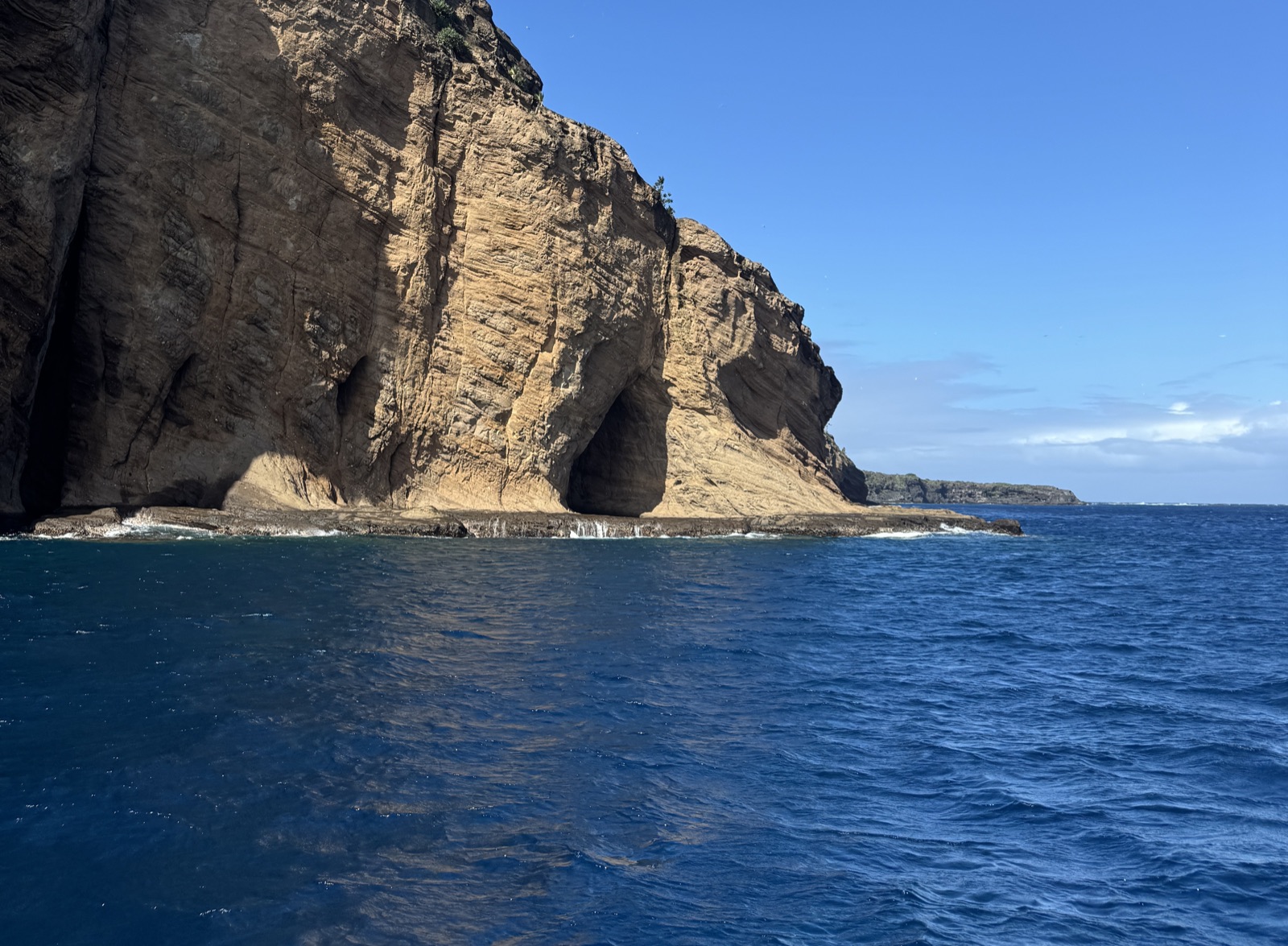 Falaise de Coin de Mire vue depuis un bateau, îlot du Nord de l'île Maurice